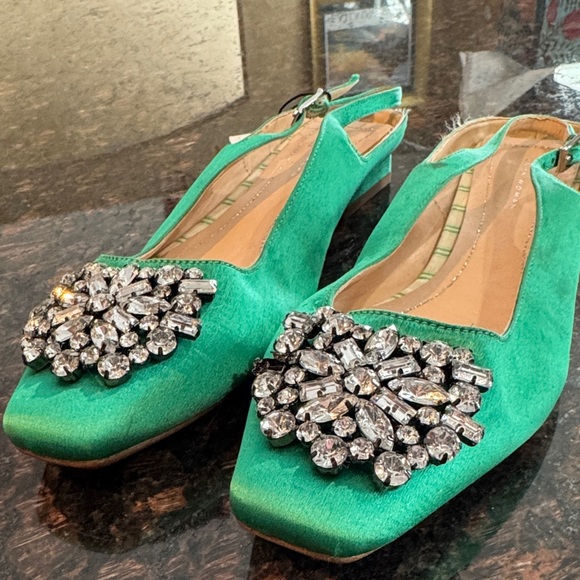 Zara NWT Green sling back Crystal Embellishments one missing stone size 35 - Picture 2 of 12
